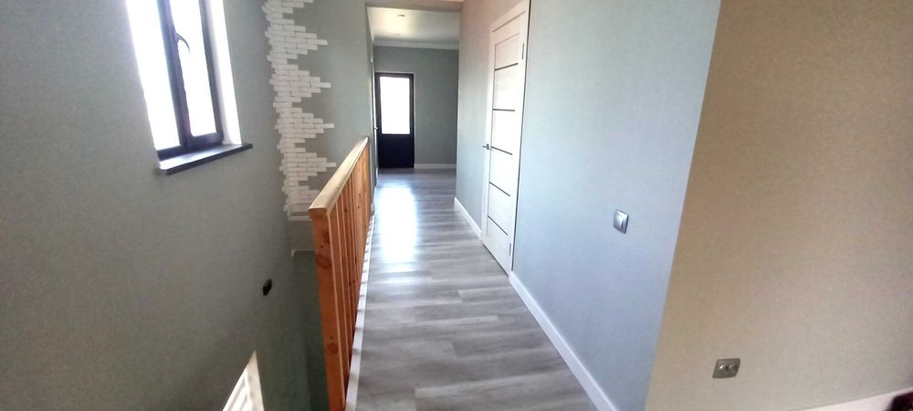 Продам дом рядом с парком, зоопарком