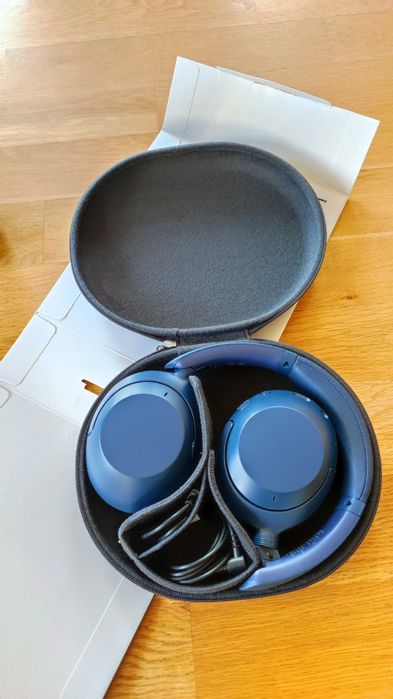 Extra BASS Слушалки SONY