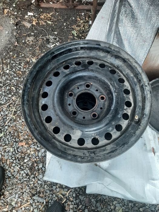 Продам диски размер 5×120. 3шт