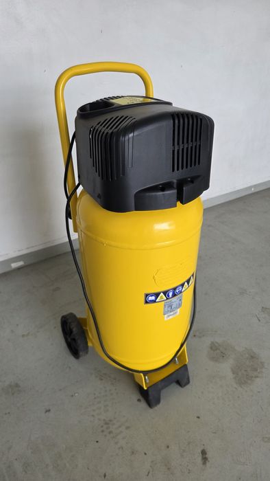 Compresor 50L Stanley D230 "NOU"