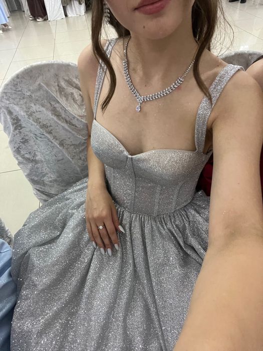 Платье на выпускной серебро