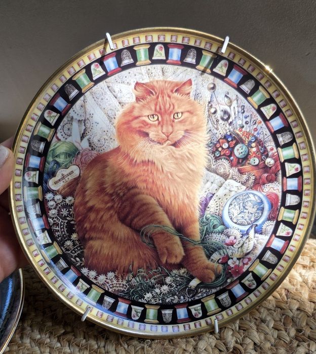 Голяма колекция от 9 бр. порцеланови чинии с котки – Danbury Mint (Англия)