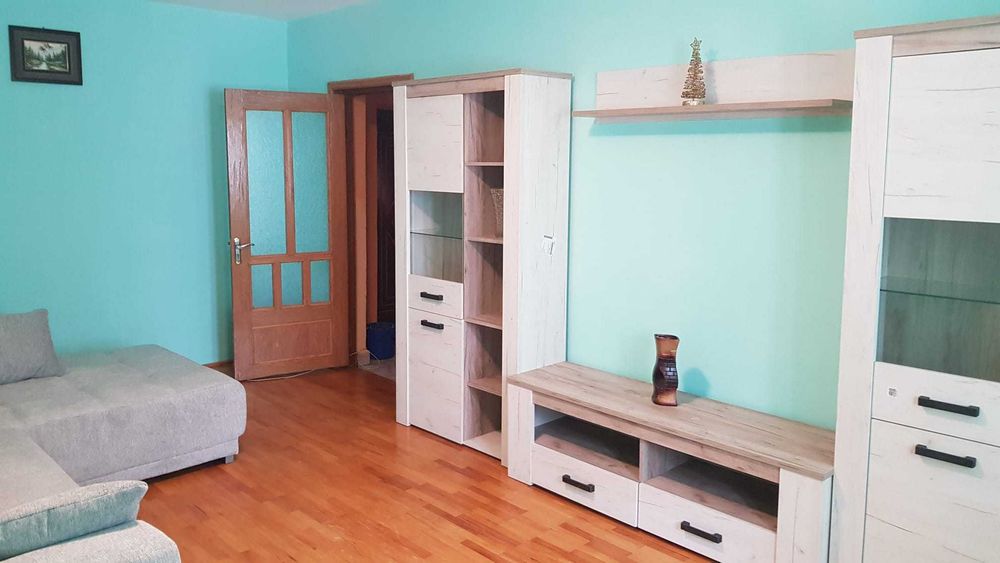 Inchiriez apartament