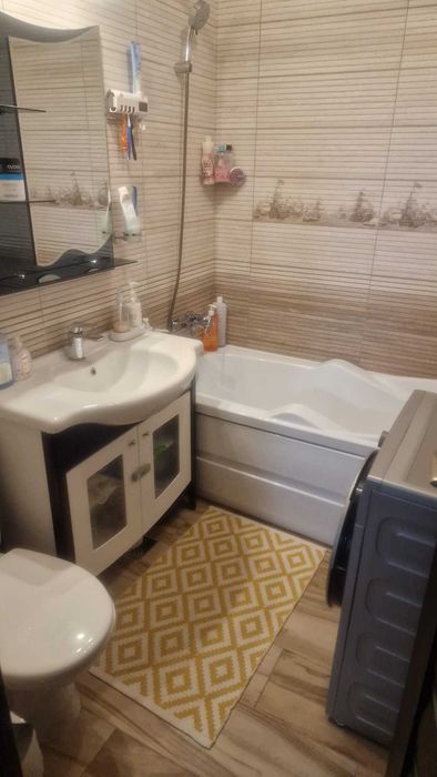 Vând apartament 60 mp Suceava Burdujeni