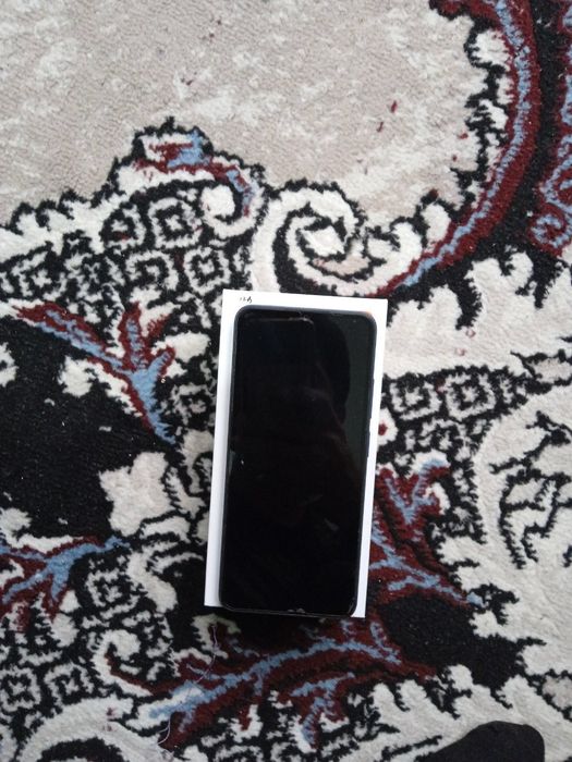 Resmi 12c  4+3ga 128xotira