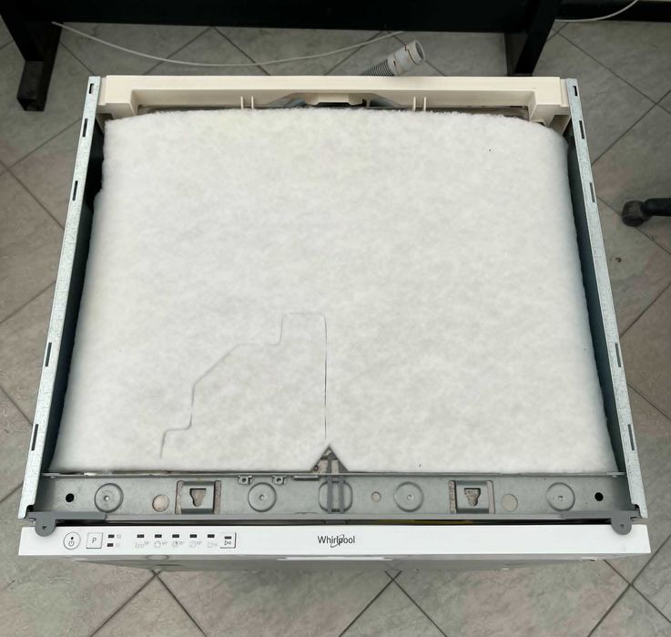 Съдомиялна за вграждане Whirlpool WI3010 60см / Като нова