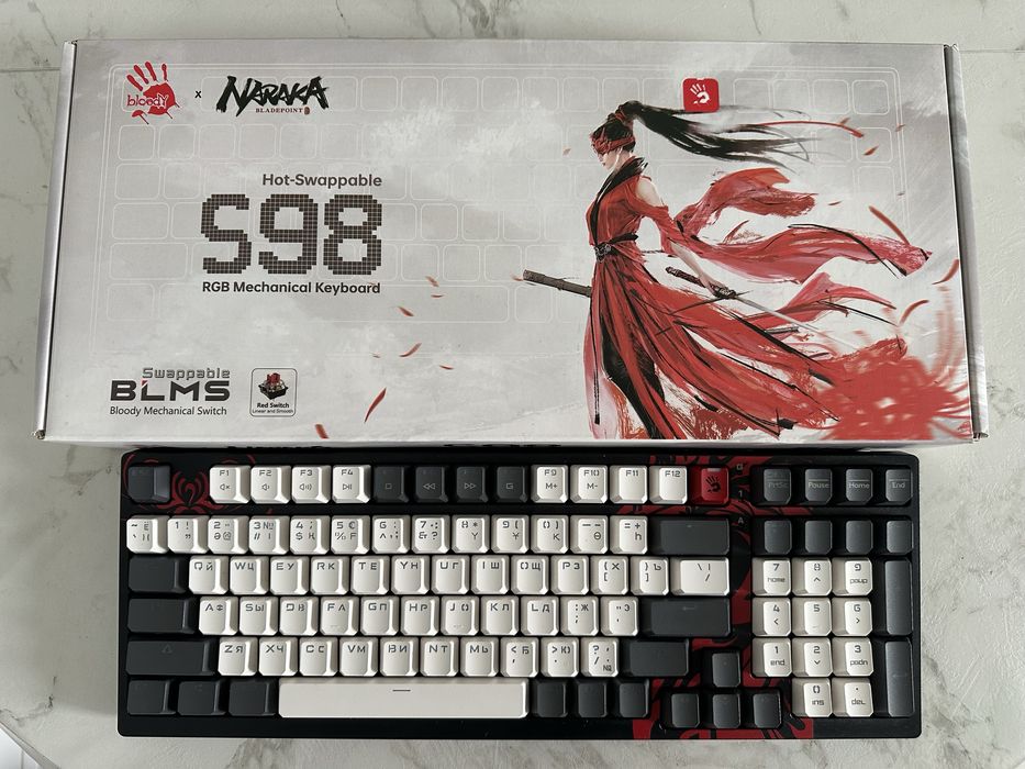 Продам механическую клавиатуру