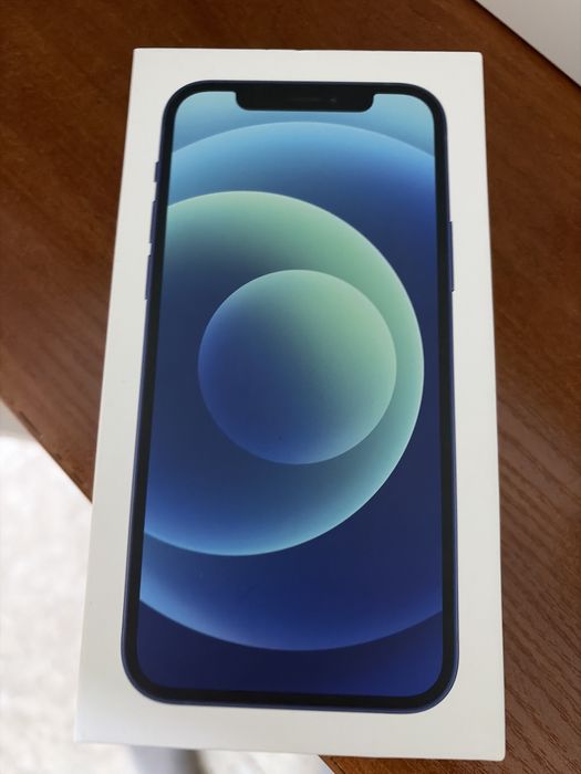 Продам айфон 12 память 64 гб