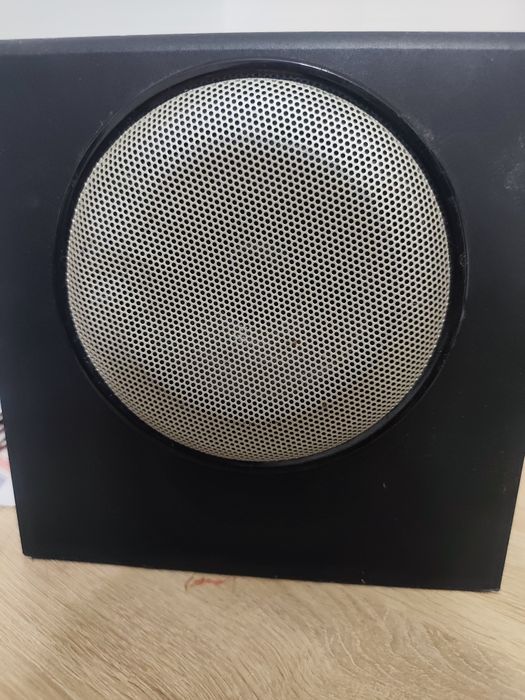 Sistem audio Logitech 2 boxe și subwoofer