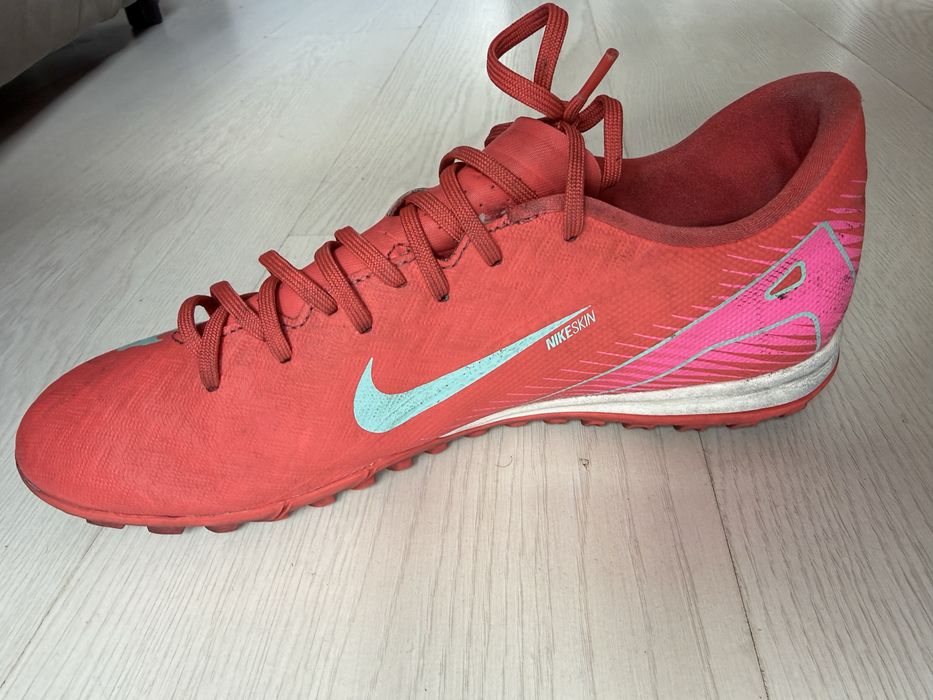 Футболни Обувки : Nike Mercurial Vapor 16 Academy TF