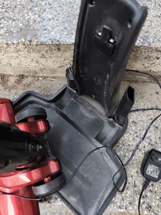 Crown cvc 233 вертикална прахусмокачка ,2в1