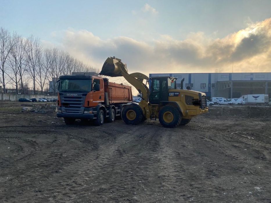 Inchiriez Buldoexcavator , Cilindru compactor 11 tone