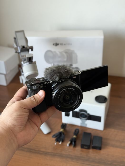 Sony ZV-E10 4K 16-50mm + Dji Ronin RS4 mini pro creator komplekt