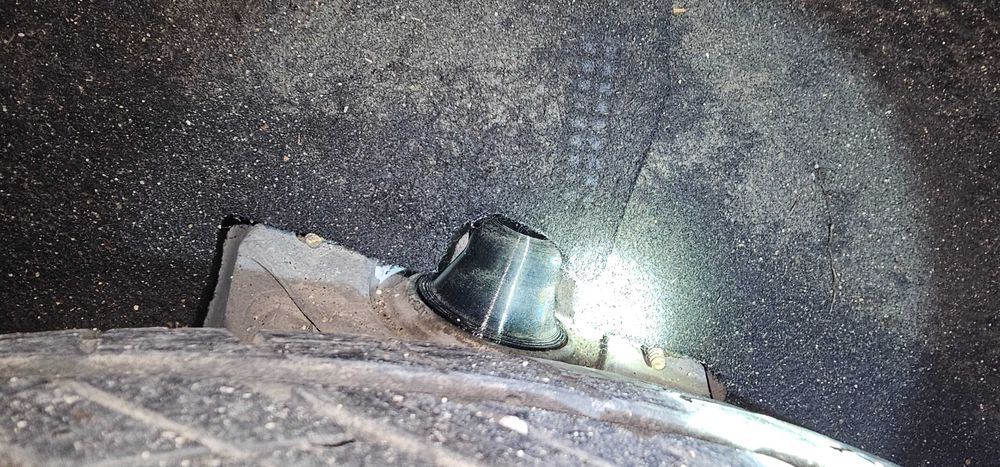 Капачка за гайка на заден амортисьор за Ford