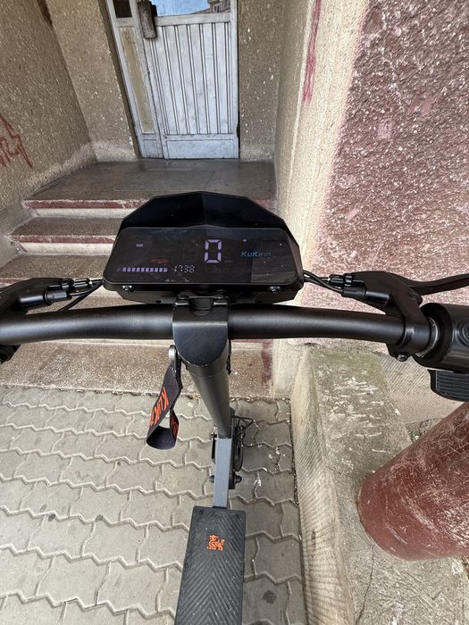 Vand trotineta  kukirin g2 plus casca oneal noua si ochelari !!