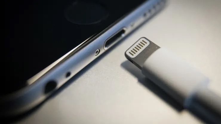 Обменяю оригинальный кабель от iPhone на кабель (iPhone 15)
