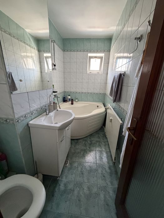 Cazare UNTOLD | Apartament cu 3 camere, ideal pentru 6 persoane | 60 de lei pe noapte