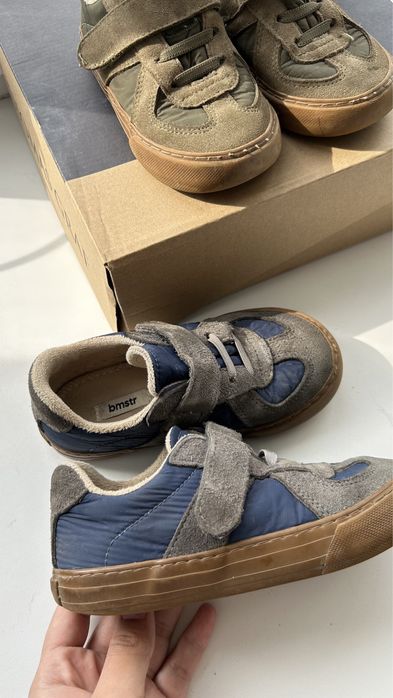 Кроссовки весенние обувь