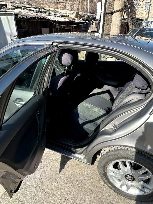 Продам легковой автомобиль