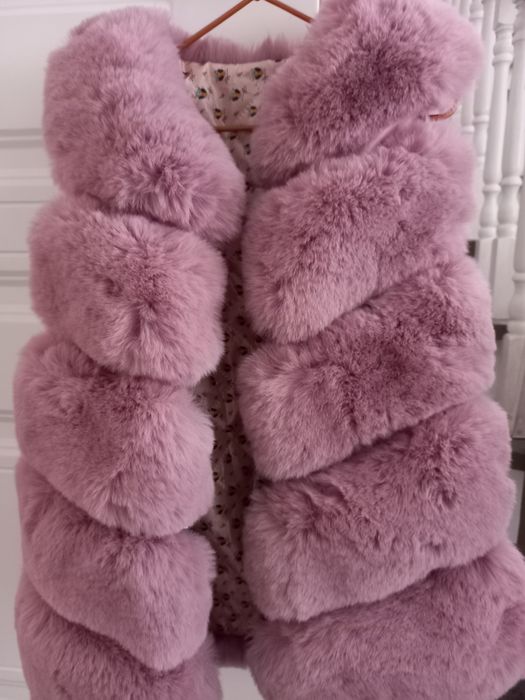 Детская меховая жилетка