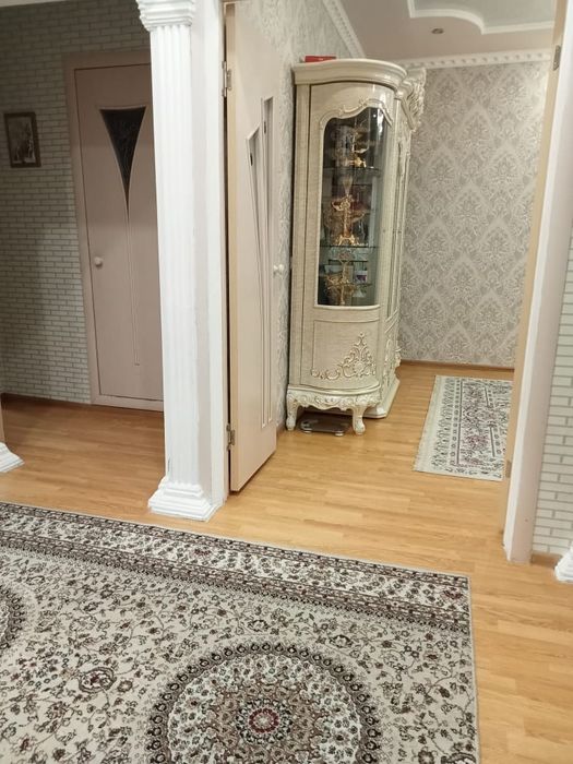 Срочно продам 4 комн квартиру