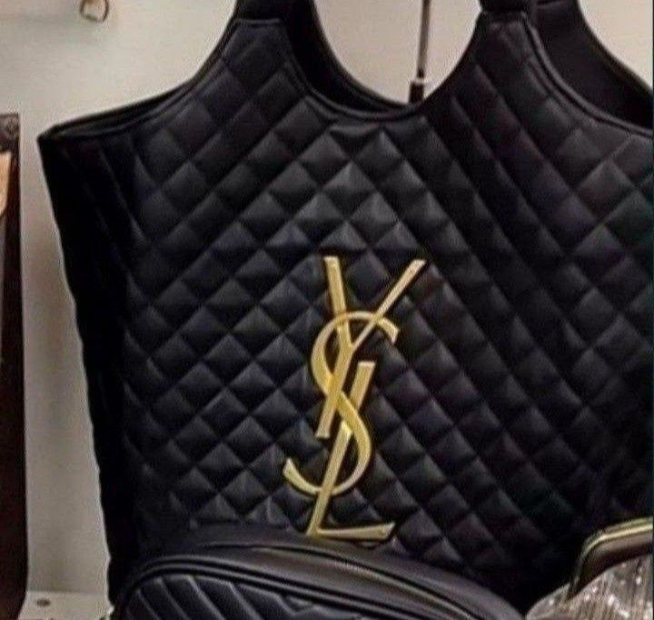 Geanta Maxy logo metalic auriu,portofel simplu atasat, saculet, etichetă