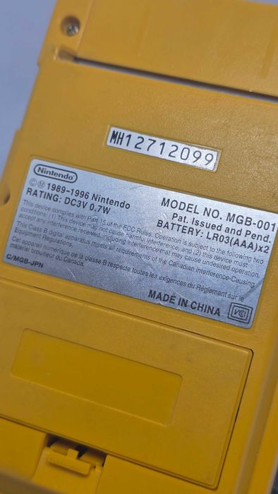 Nintendo Game Boy Pocket galben, reconditionat, carcasa originala