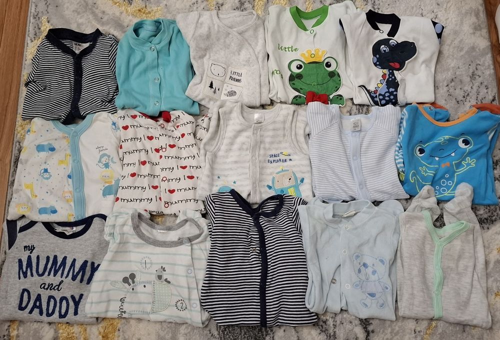 Lot haine bebe mărimea 56