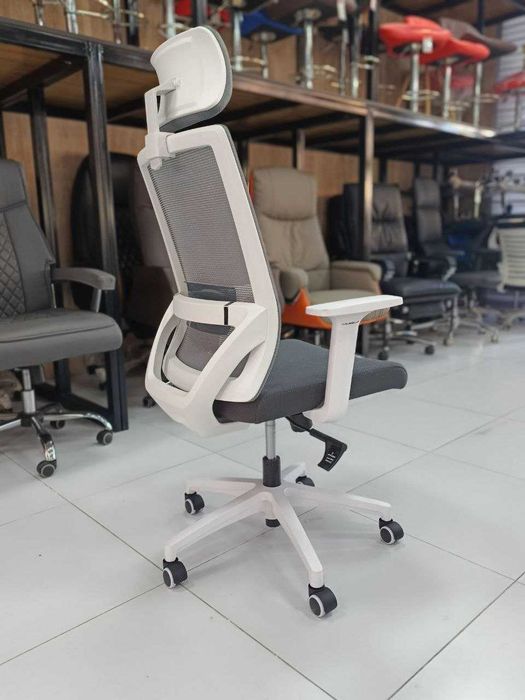 Кресло для офиса и дома  - STRONGER