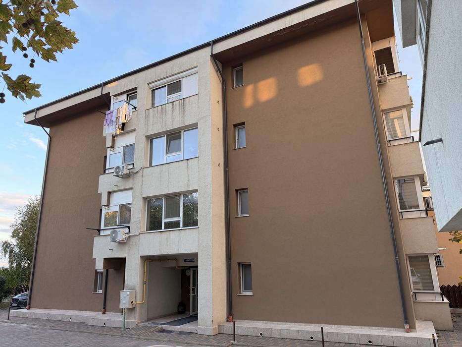 Apartament 3 camere bloc nou tip vila Pacurari Alpha Bank / Lukoil
