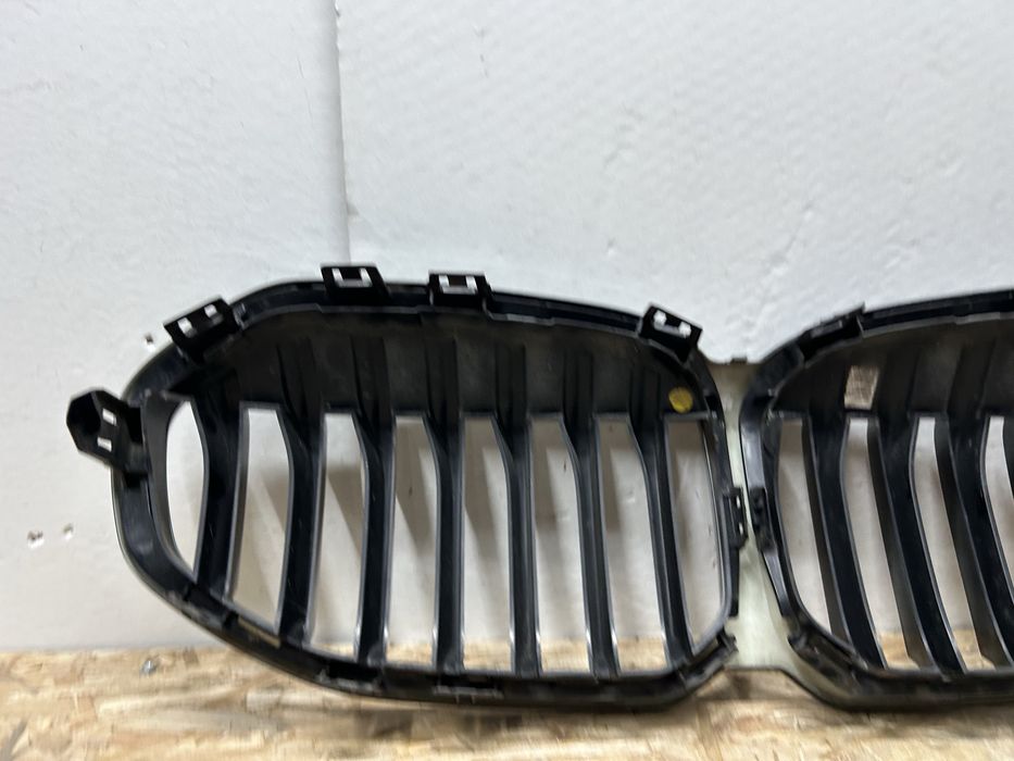 Grila bmw F40 seria 1 shadow line 2020-2023