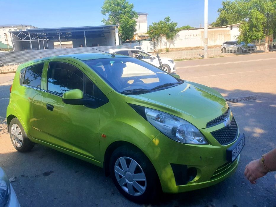 Spark 2 pozitsiya srochna sotiladi