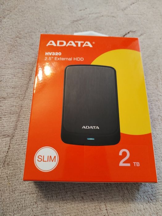 Vând hard extern Adata 2 TB, nou
