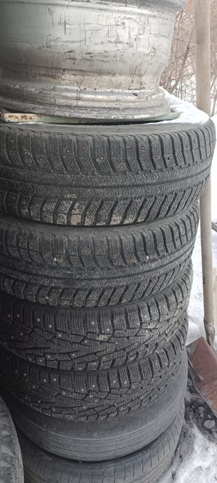 Продам резины 15 размера зимний