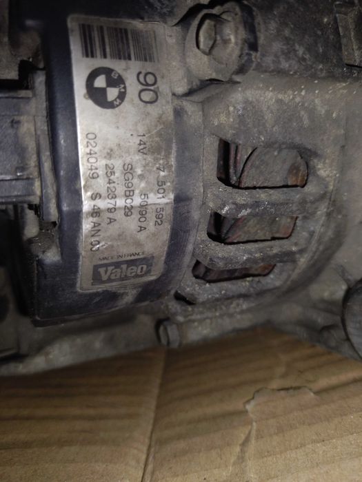 Алтернатор динамо за БМВ е46 320 М54 90 Ампера