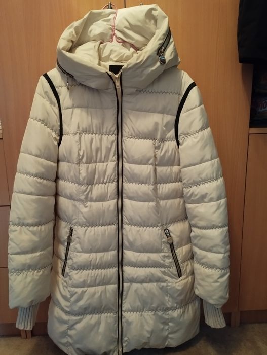 Зимние пуховики продам