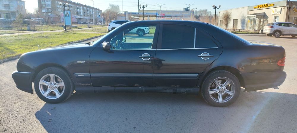 Продаю Мерседес w210