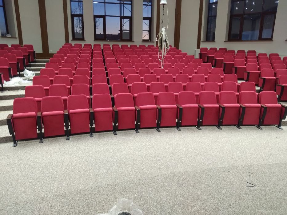 Кресло для конференция зала
