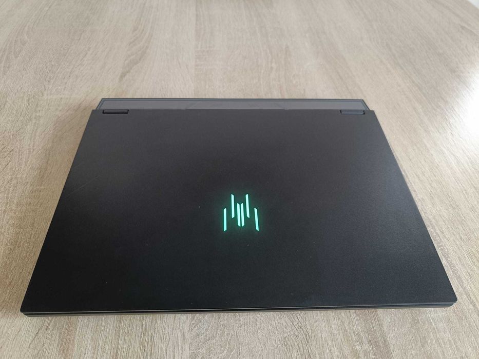 Laptop gaming Acer Predator Helios Neo 16 AI, Ultra 9, 64 GB DDR5, RTX 5070Ti