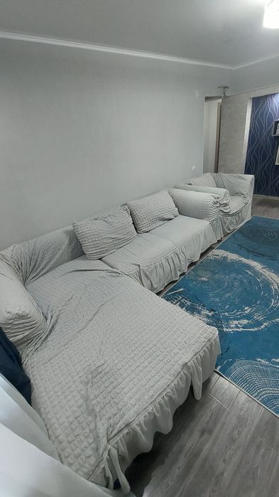 Угловой диван и кресло