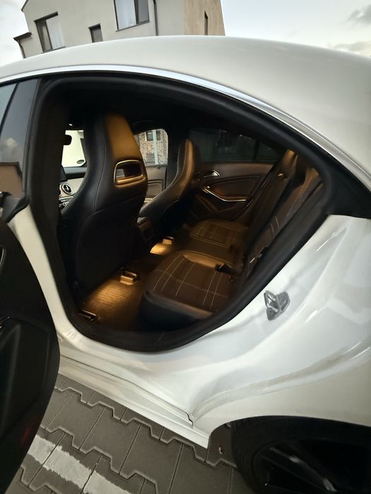 Vand Mercedes Benz CLA 220