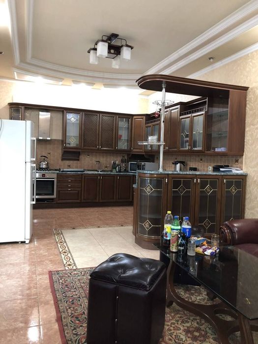 Продается Охунбобоев 7,5 сотих Угловой 9 та хона Целий падвол