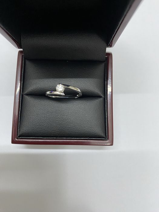 Inel cu Diamant 0,25 Karat NOU!!