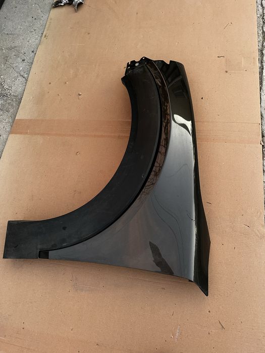 Aripă stânga față .bandou stânga față mazda cx 30.