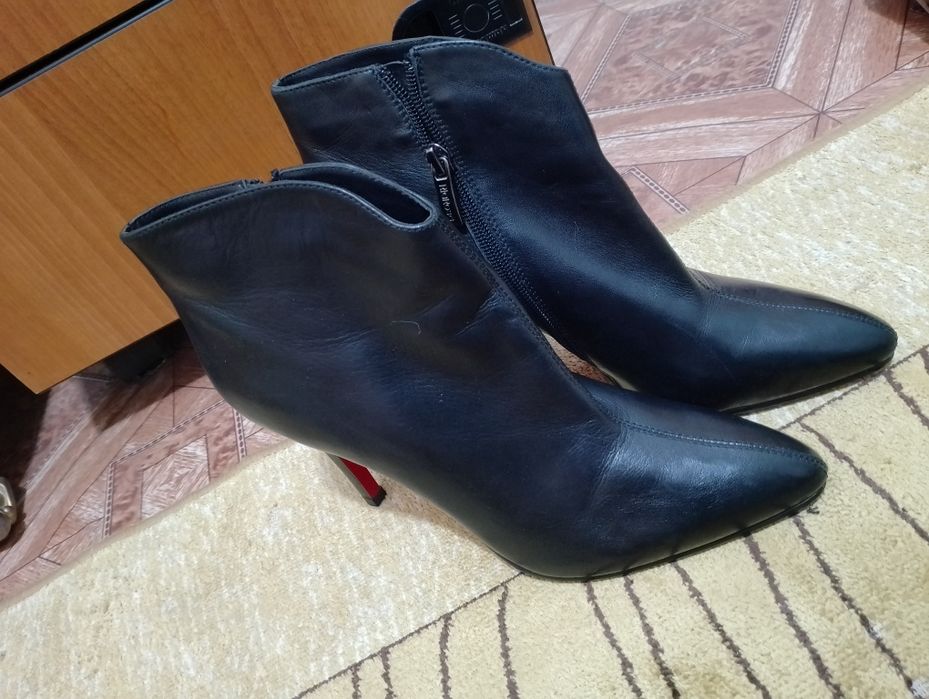 Кожаные сапоги осенние