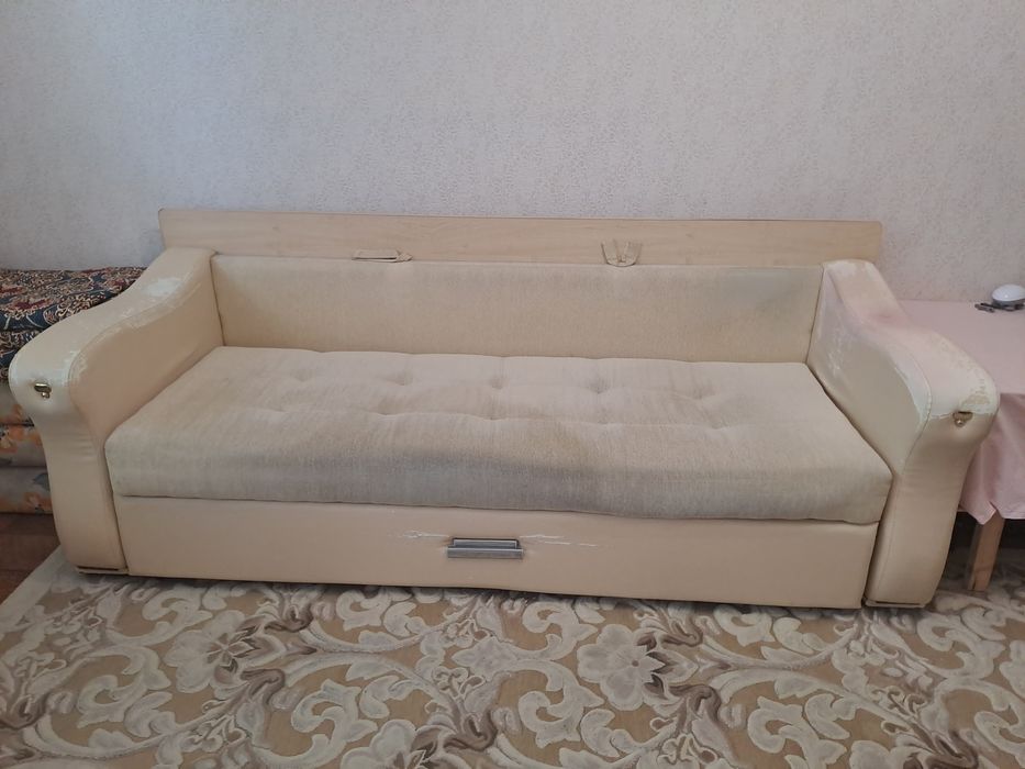 Продам диван в хорошем состоянии