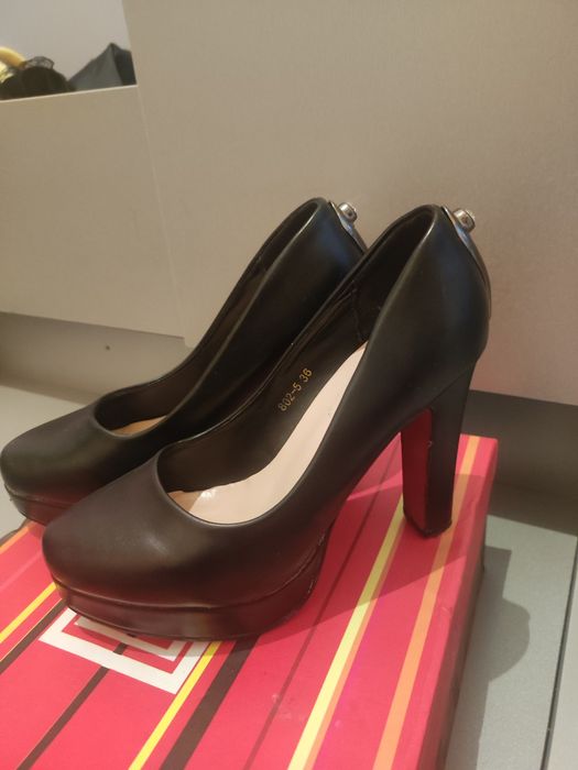 Туфли и сапоги б/у