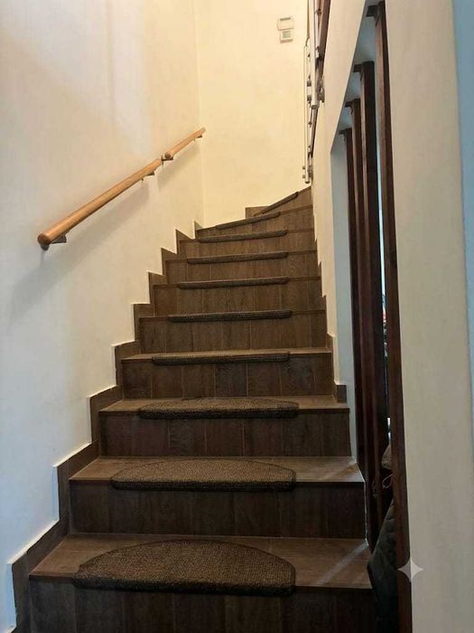 Proprietate deosebită în Săcălaz: Duplex 5 camere și optional teren alipit cu CF separat