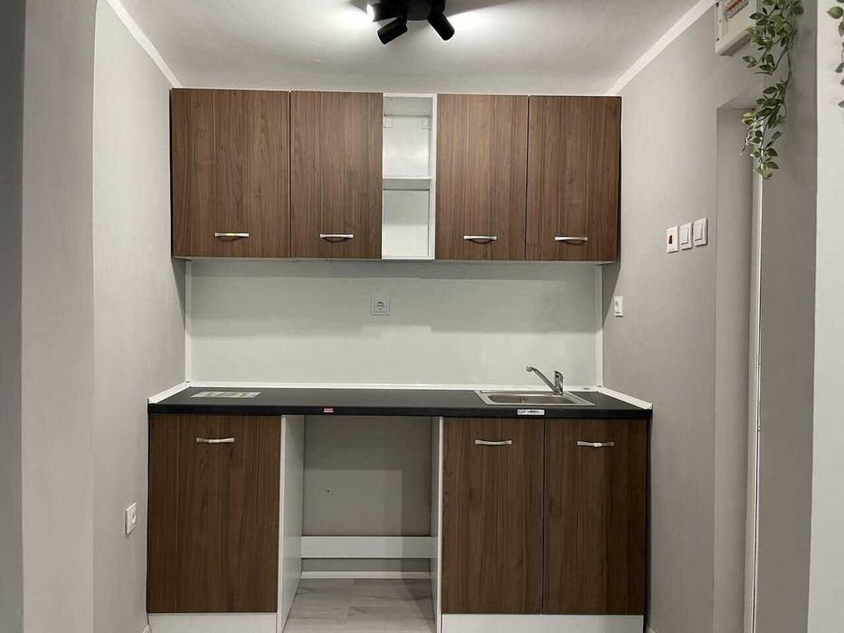 Продава се Едностаен апартамент в Пловдив, Център - 30 кв.м за 1667 €/кв.м - Снимка #2