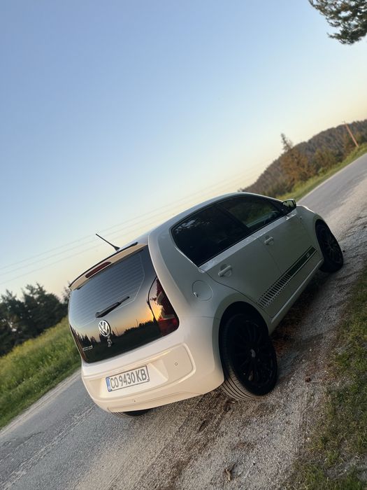 Продавам VW Up! CNG